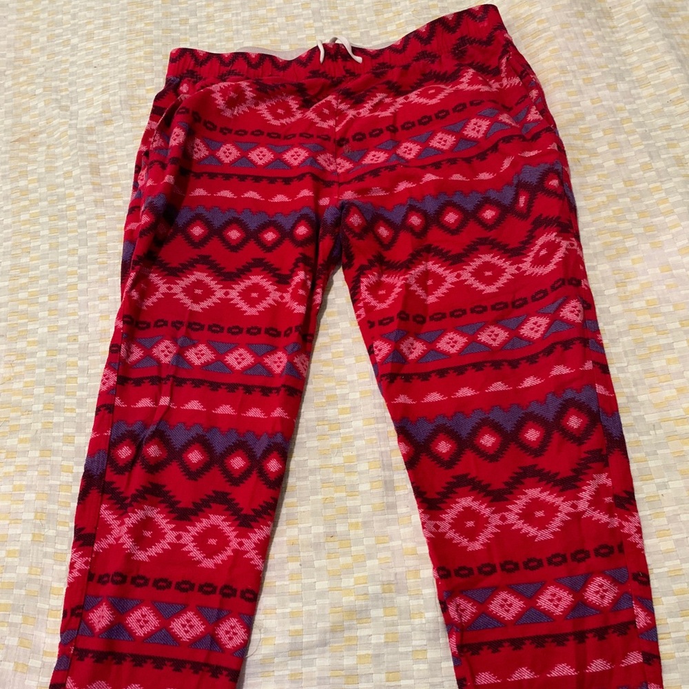 TRIBAL THEMED RED HOLLISTER JOGGERS